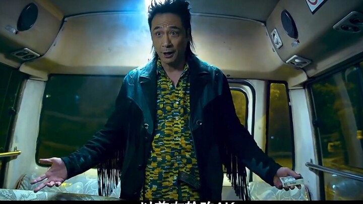 I get why Xiaoba turned into a police car, but turning a revolver into an AK… I honestly have no ide