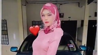 YANA SAKURA.