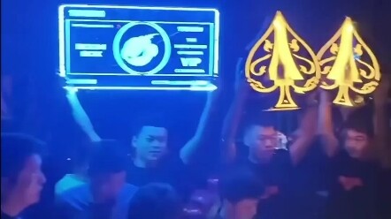 Lại đến rồi hahaha, cảm ơn chủ tiệm aza!