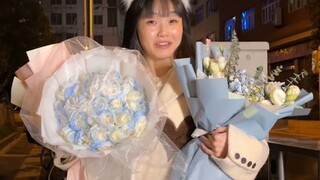 Boy, why don't you give me the flowers? If you give them to me, can I break your heart? Hahahaha