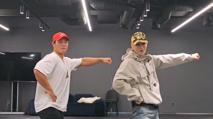 Kim Jong-in × Yoon Sung-bin (Gold Medal Athlete) "Rover" Dance Challenge 🐻🏅