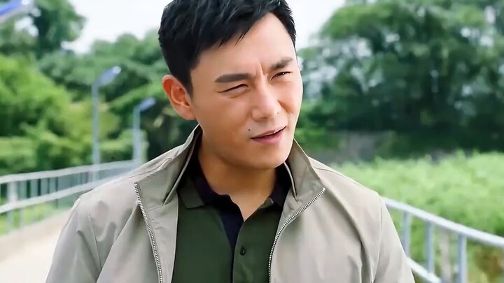 The new director made a surprise inspection at the dock and unexpectedly discovered a smuggling case