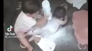 Ciri2 Kakak yang nggak pelit 🤣🤣🤣