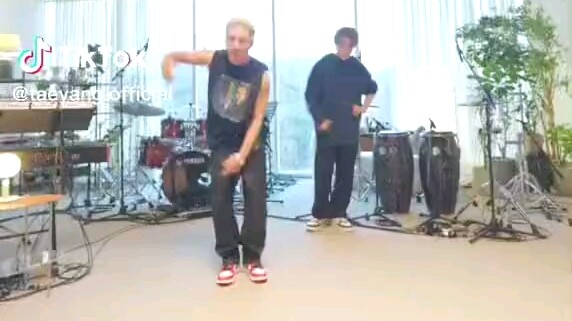 TAEYANG x 朴智旻《VIBE》舞蹈挑战