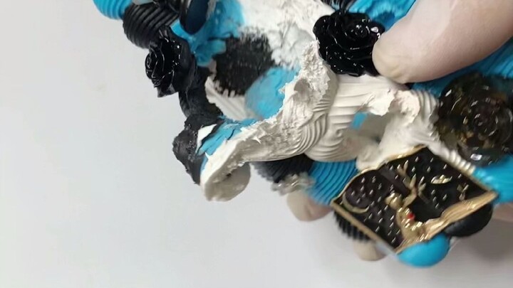 انقلبت السيارة!