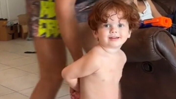 Bocah kecil berusia dua tahun....