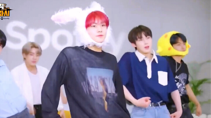 Only the "Future Perfect" version of "The Punishment of Bonding" is so cute｜220803 SpotifyKR