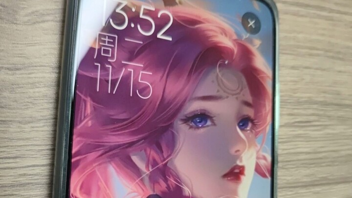 สาวสวยอาจอยู่ในโทรศัพท์ก็ได้ แต่ต้องไม่ใช่ของคนอื่นแน่นอน (บ้าไปแล้ว