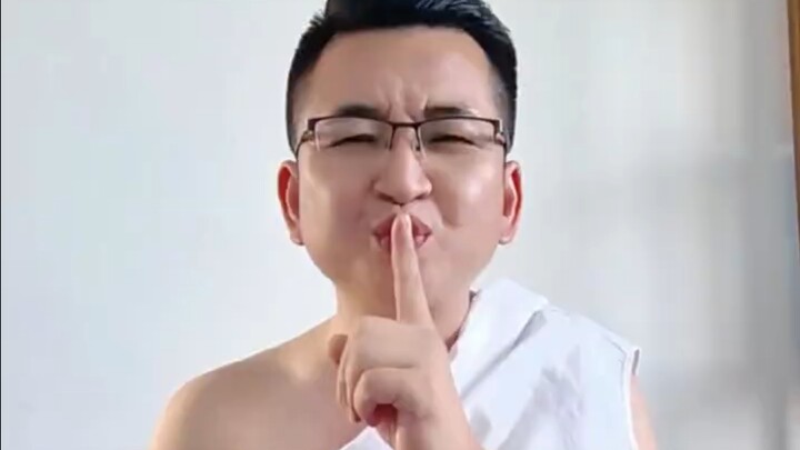 Chân dung nhân vật mạng⚡ Cô Hoàng, giáo viên dạy Ngữ văn⚡