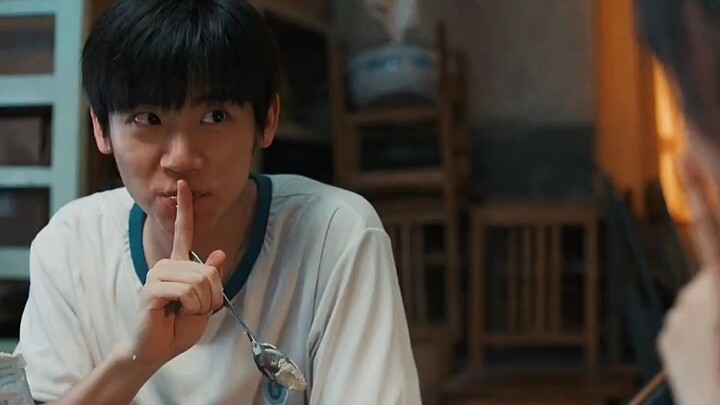 Những đứa trẻ lớn lên trong vòng tay yêu thương cũng sẽ trở thành ánh sáng cho người khác! Lòng tốt 