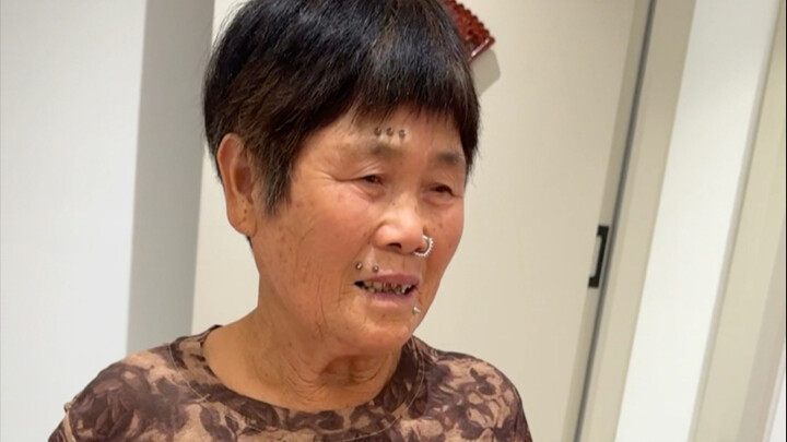 Grandma’s new skin hahaha 😂