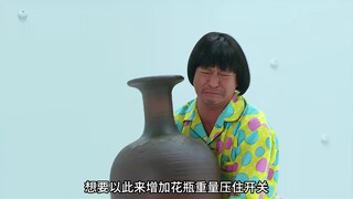 男人被困在了一个盲盒密室，误打误撞终于找到出口！剧情片
