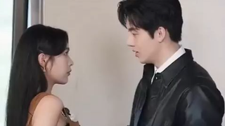 Gadis itu jadi bridesmaid demi uang, tapi aromanya buat CEO jatuh cinta