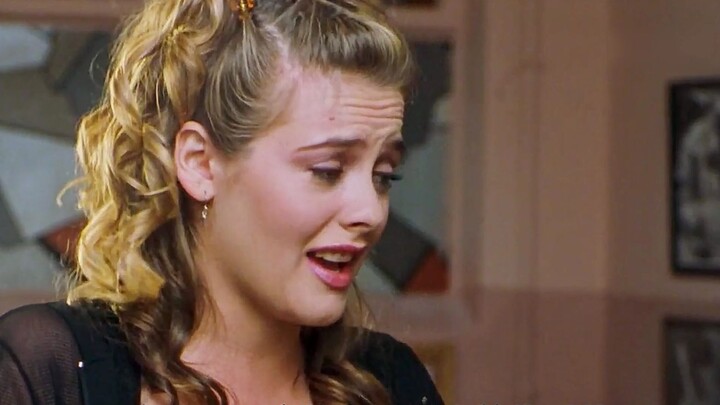 Cute male lead, femme fatale-like female lead