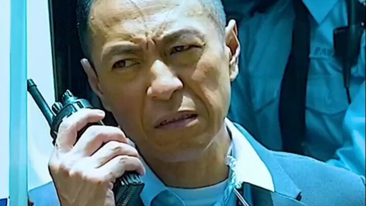 “Tough gangster takes on a snitch—better trust Brother Su than you!”