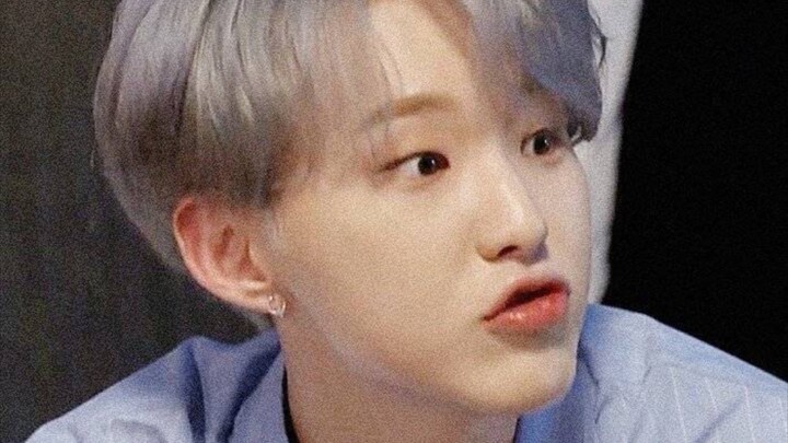 He's clearly the older brother on LINE, yet he's so adorable that people mistake him for the younges