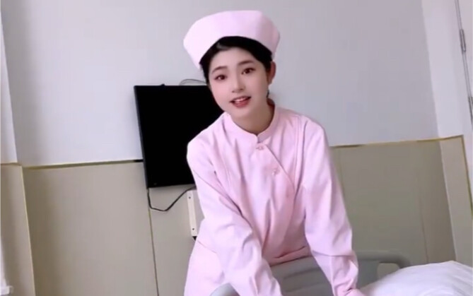 لقاء مثير مع ممرضة أثناء عملية طهارة