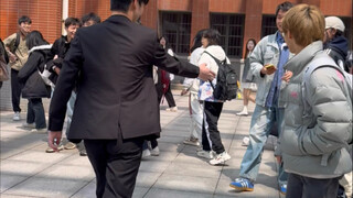 放下世俗的眼光 去做你的光