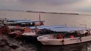 真正能给你撐腰的是足够的经济基础，持续的情绪稳定，知識的儲備和做事的果斷，是獨立和不怕失去，是心中那个打不敗的自己，