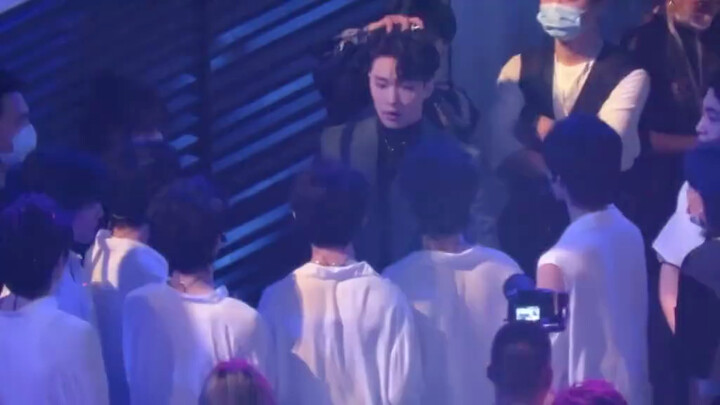 [Times Youth League] PD Zhang gives the Times Youth League a thumbs-up?! Aaaaaaaahhhhh my beloved fa