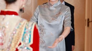 ชุดเชิงซัมสีฟ้าของแม่สวยมาก