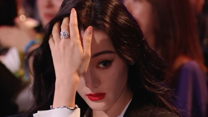 The cinnabar birthmark that has the boss utterly smitten is finally brought to life—pure vibe overlo