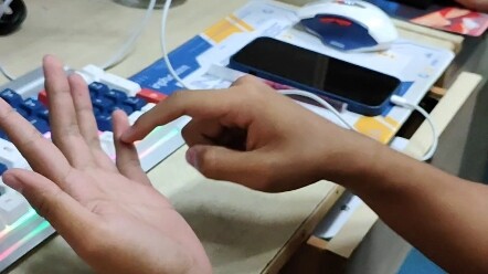 关于寝室做了个小代码搞自己然后笑傻了这件事