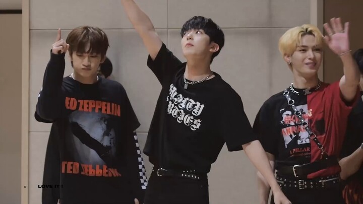 omegax✨✨艺灿忙内个人直拍后续会发团队舞蹈✈️✨✨