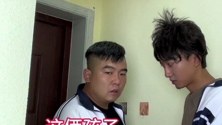 Có người vui buồn không lộ ra mặt, có người dù vui buồn cũng chẳng thể hiện.