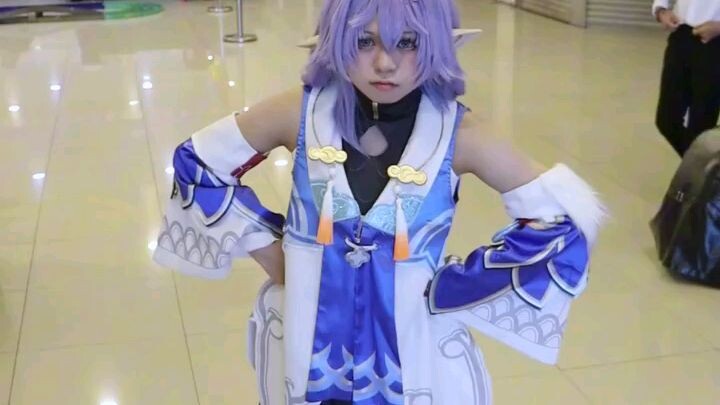 bai lu hsr cosplayer