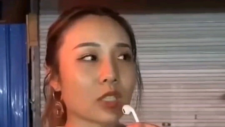 أول فائز باليانصيب في الصين دون رقابة! شاهدوا ما يقوله هذا الرجل! يا له من هدوء!