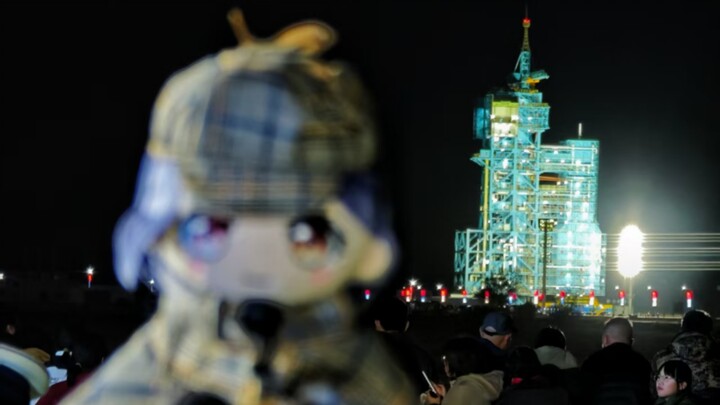 Xem tàu Thần Châu 21 phóng với đèn nhỏ