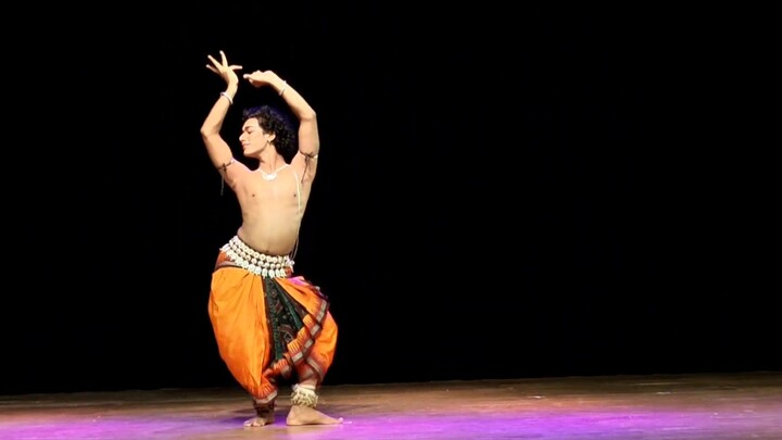 [Indian Classical Dance] Hell Difficulty! He seems to have many more joints than others (⊙ˍ⊙)