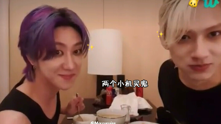 【俊八】“我们看谁谁傻”中华小姐妹直播开怼重国克拉妹…大半夜别把我笑死