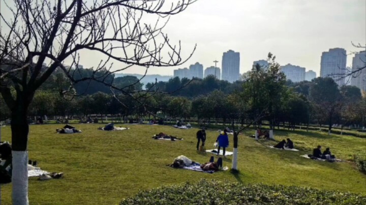 The Relaxed Vibe of Sichuan and Chongqing People