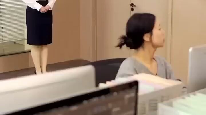 Pria yang tidur dengannya ternyata CEO! Saat bertemu lagi, mereka nikah kilat