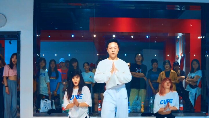 【CUBE Dance Studio】ผลงานการออกแบบท่าเต้นของเสี่ยวหลง “God is a woman”