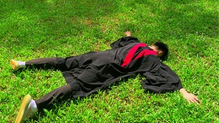 This is the first time I've seen graduation photos taken like this...