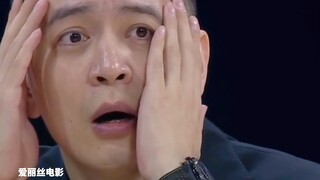 Một cuộc xung đột nổ ra trên tàu điện ngầm Thượng Hải. Một người phụ nữ hỏi người đàn ông rằng anh t