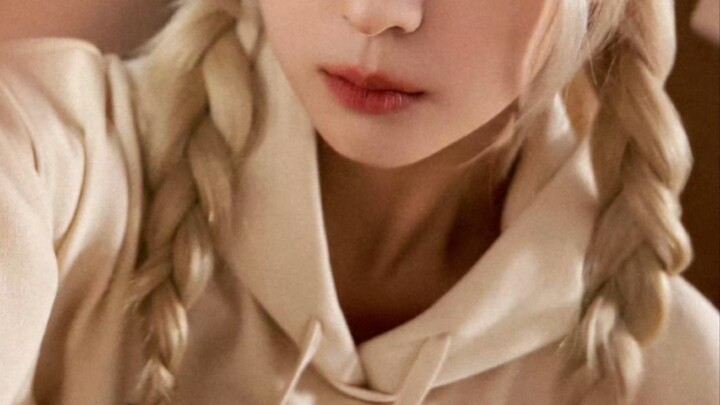 After four years and five months, they filmed an MV in the same tunnel again.