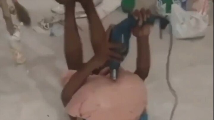 หัวเราะจนก้นกระตุกไม่หยุด