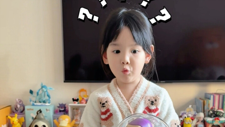 偷偷送女儿个惊喜～她跟什么都能唠两句～