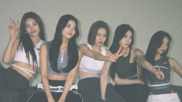 Apa jadinya kalau itzy yang mengurus bayi itu?