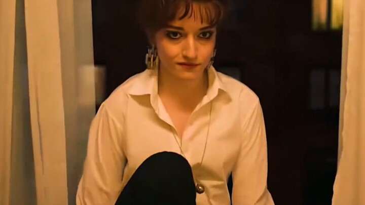 Cô gái vì muốn trả thù những ông già từng bắt nạt mình mà nhảy xuống từ tòa nhà cao tầng, nào ngờ lờ