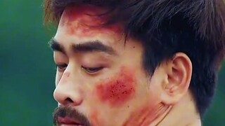 男人偷偷往刑场上扔了一根钢针