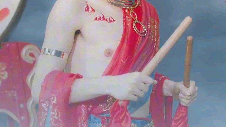 #อิ๋นมู่อัน สามีตายเหรอ จูบเดียวก็ฟื้น玄学甜妻又在人间造孽