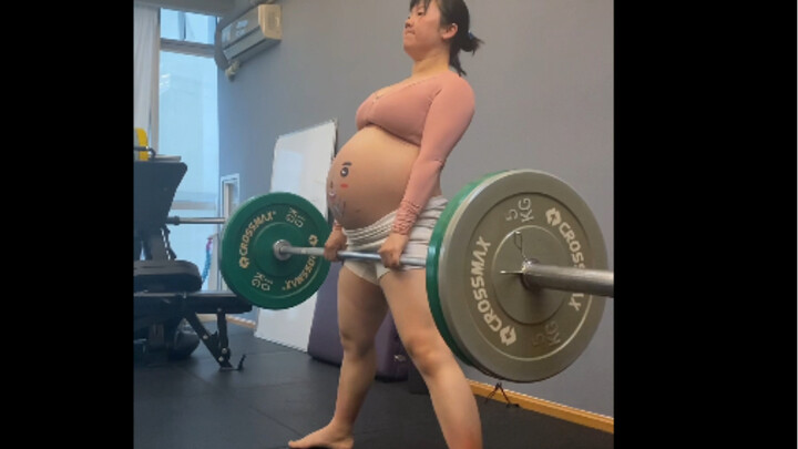 【ฟิตเนสช่วงตั้งครรภ์】อย่าคิดแค่ว่าผู้หญิงต่างชาติฝึกเก่งกันเท่านั้น ผู้หญิงในประเทศเราก็เจ๋งไม่แพ้กั