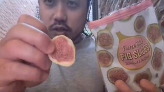ASMR EATING SOUNDS - FREEZE DRIED FIGS & STORYTIME: CHERRY BLOSSOM FESTIVAL🌸