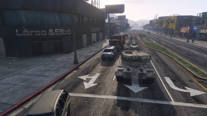 GTA Online   Cú xoa đầu chết người từ xe tăng tê giác!
