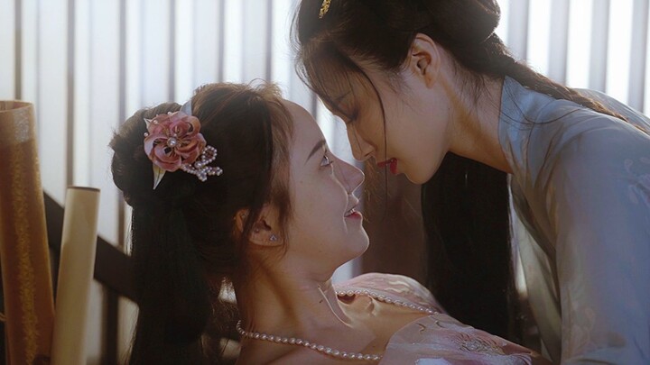 谁不喜欢看漂亮女孩贴贴呢，"姬"会难得呀！！